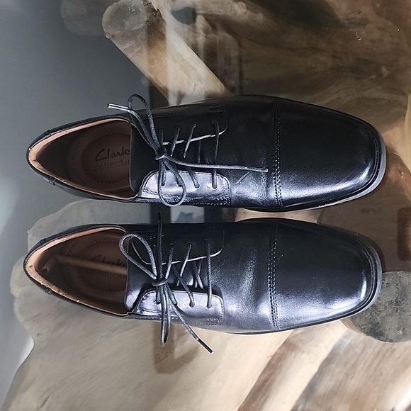 CLARKS Tilden Cap Black Leather Mens Shoes 7W - Picture 6 of 11